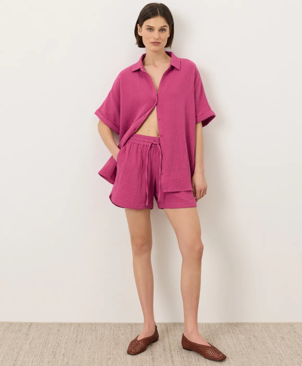 Organic Coastal Double Gauze Curved Hem Short