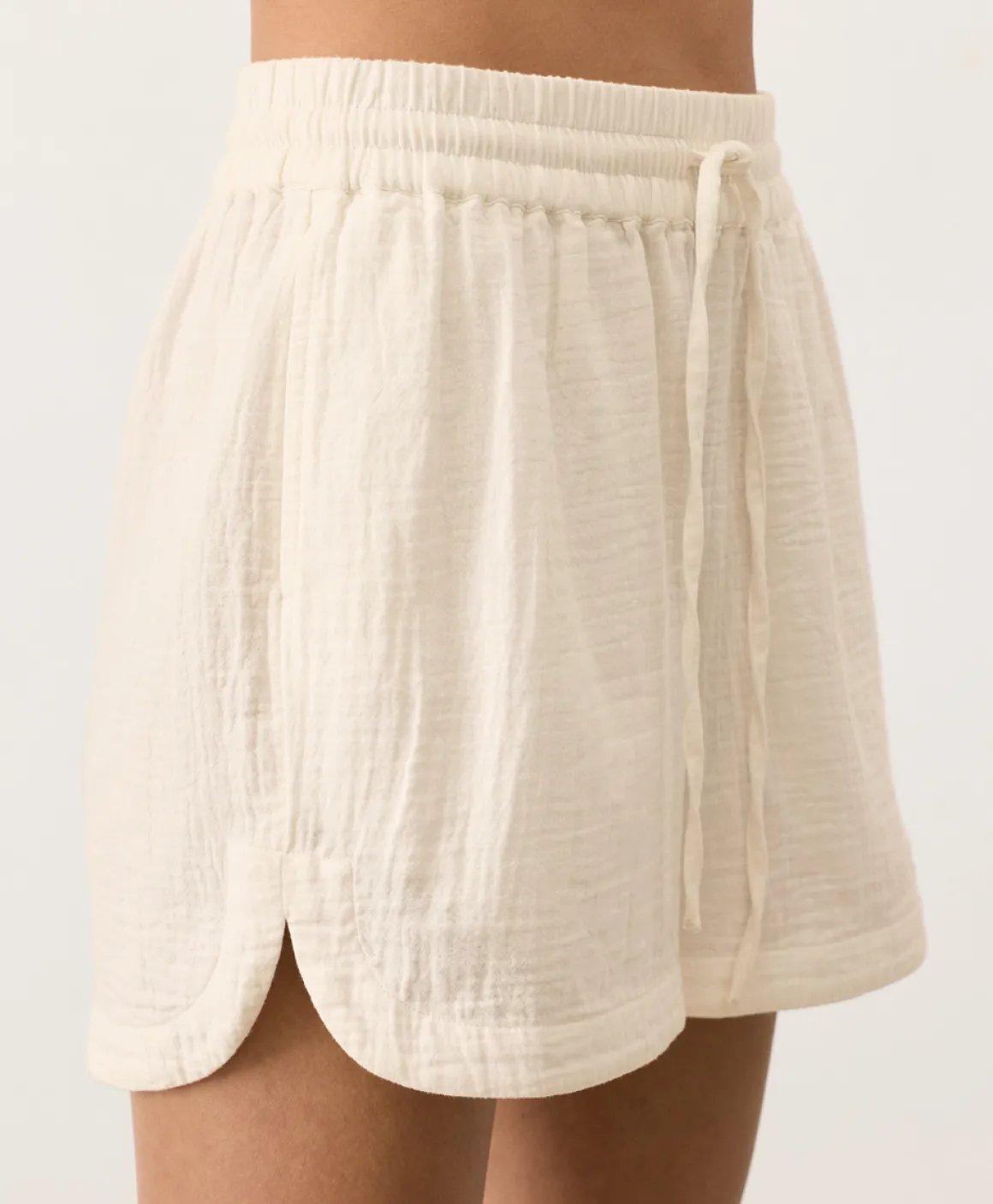 Organic Coastal Double Gauze Curved Hem Short