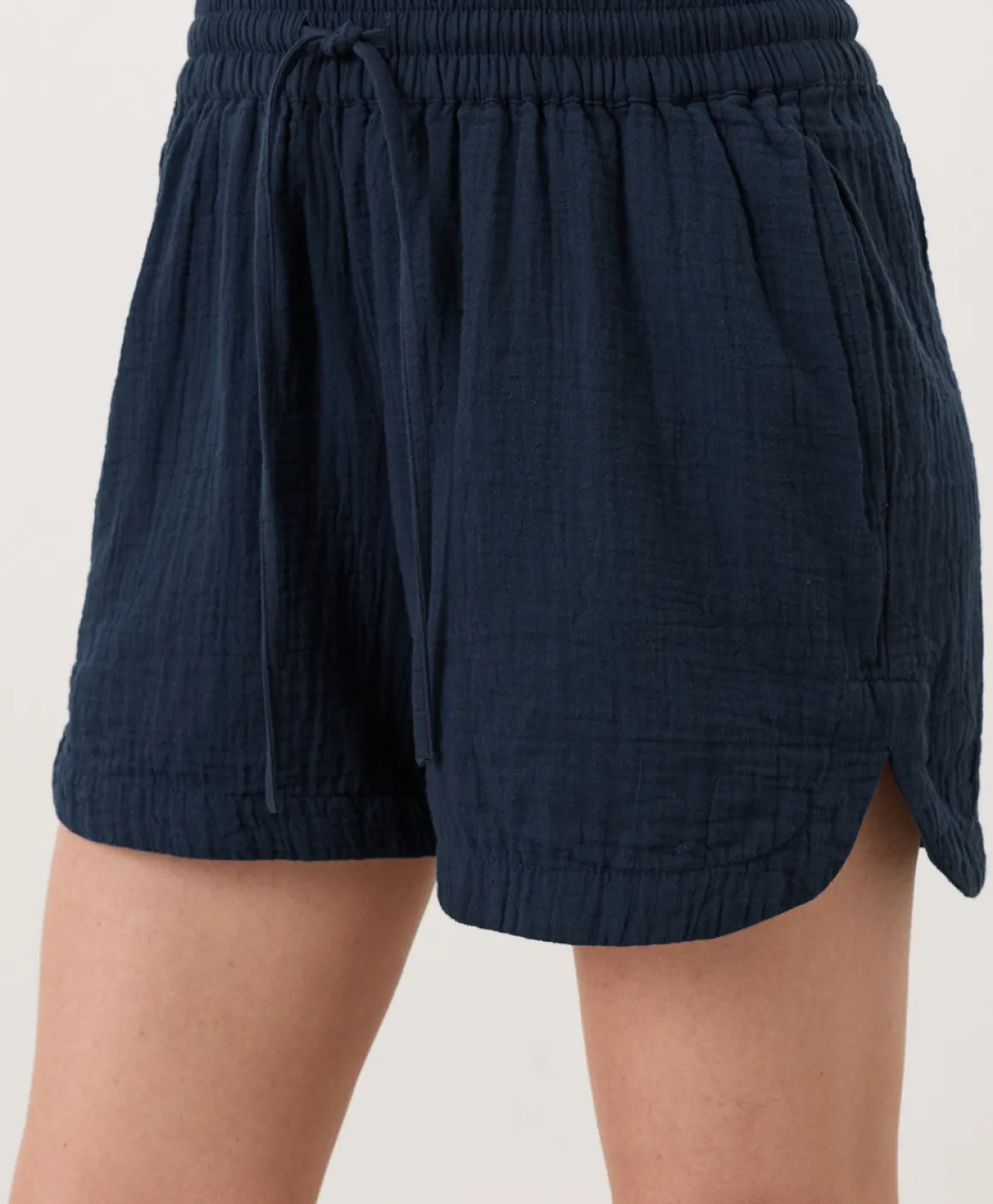 Organic Coastal Double Gauze Curved Hem Short