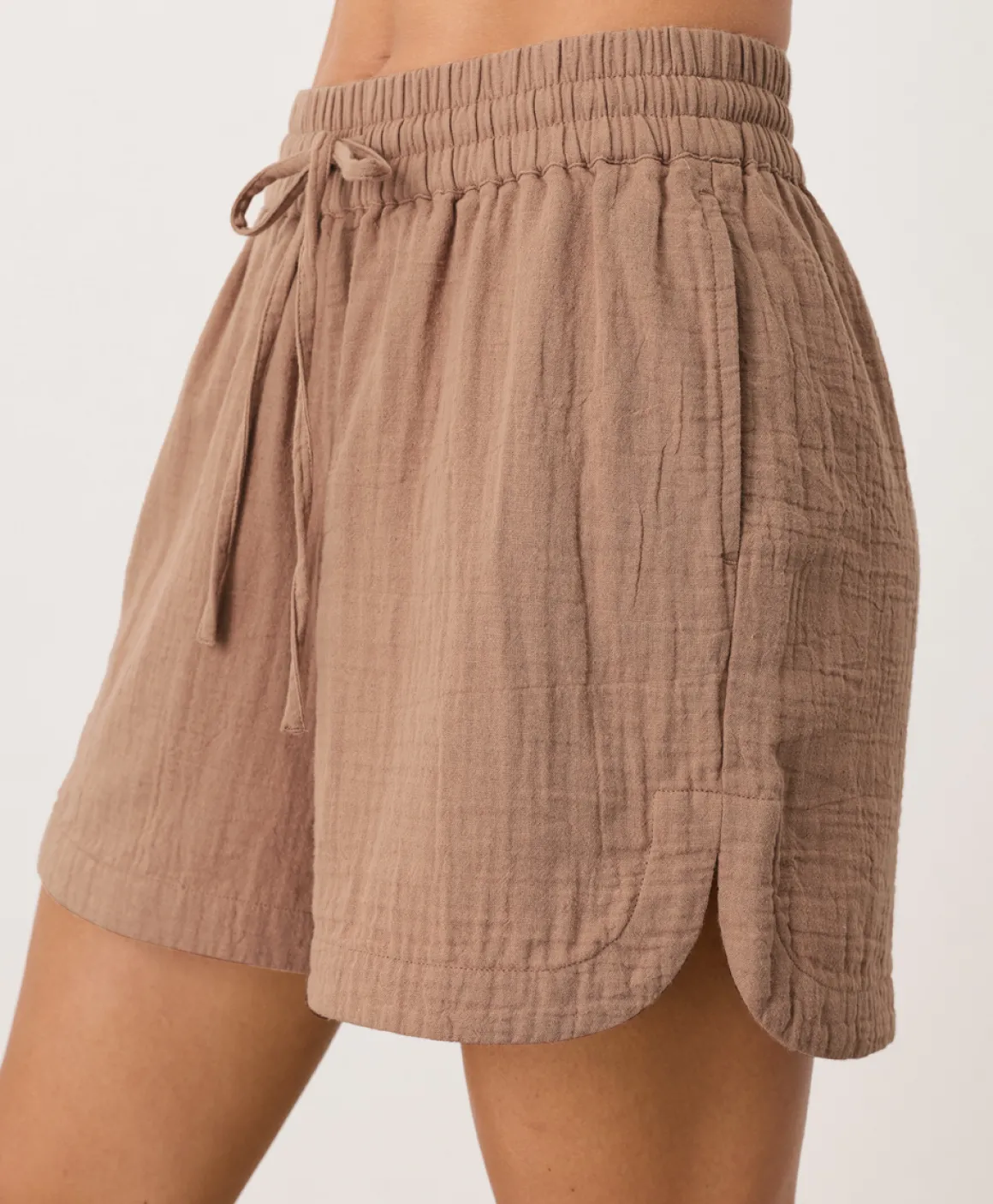Organic Coastal Double Gauze Curved Hem Short