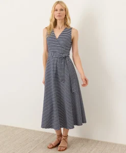 Organic Fit & Flare Easy V-Neck Dress