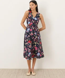Organic Fit & Flare Easy V-Neck Dress