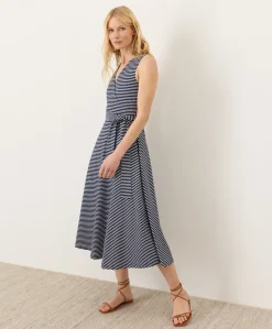 Organic Fit & Flare Easy V-Neck Dress