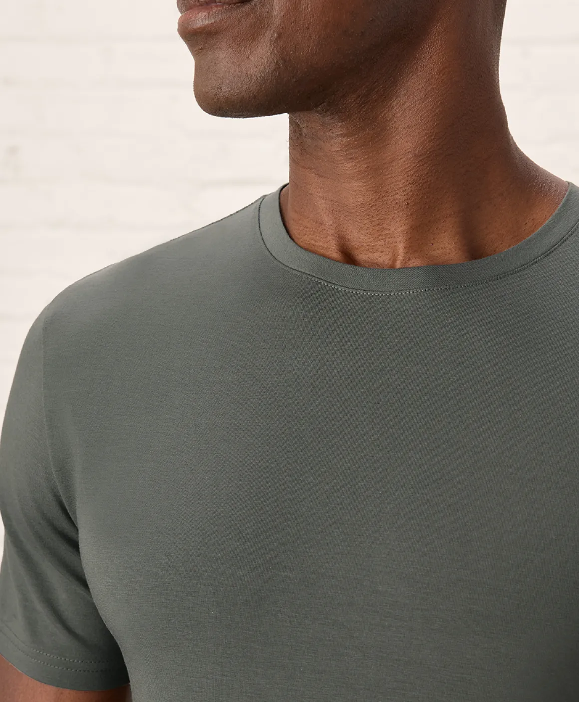 Organic Luxe Essential Slim Fit Crewneck Tee