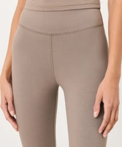 Organic On The Go-To Cropped Legging