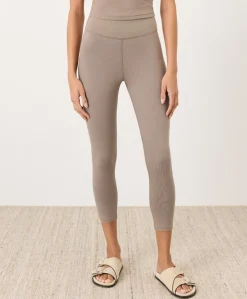 Organic On The Go-To Cropped Legging