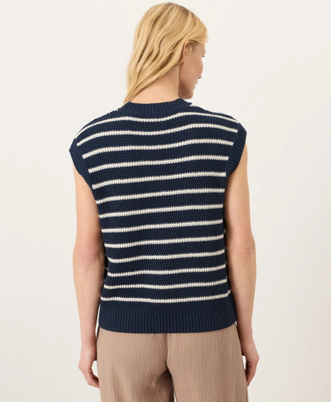 Organic Shoreline Relaxed Shell