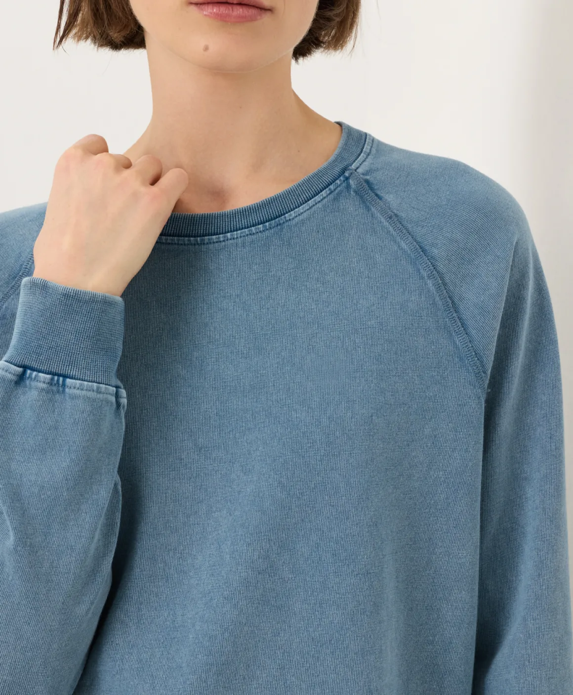 Organic Weekends Relaxed Raglan Sweatshirt