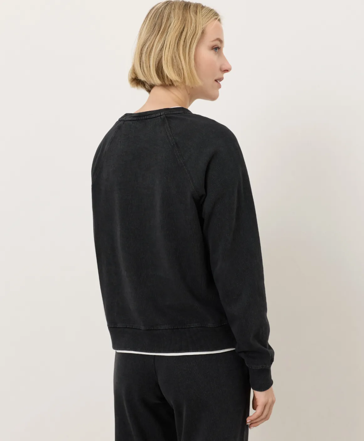 Organic Weekends Relaxed Raglan Sweatshirt